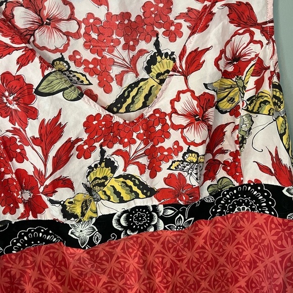 CABI 100% Silk Empire Butterfly Sleeveless Blouse - Picture 7 of 9